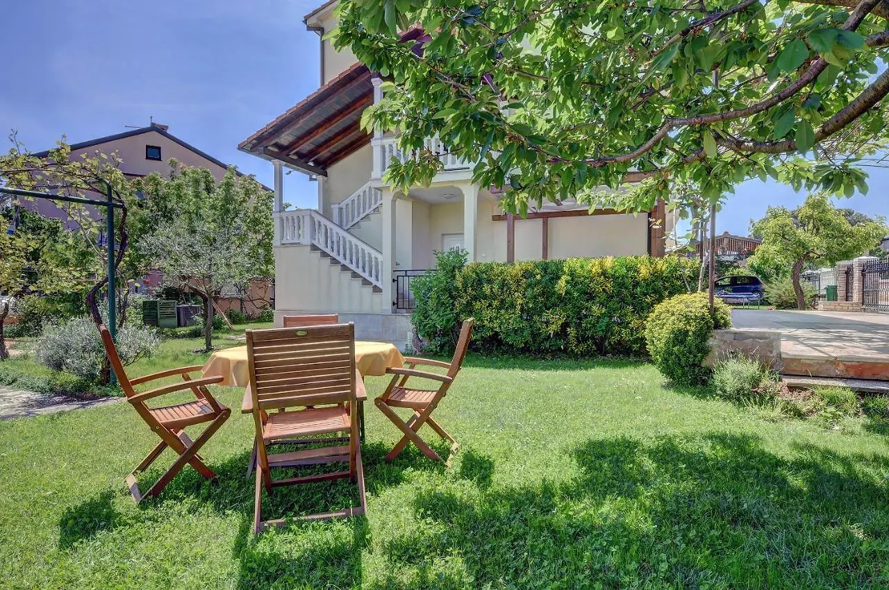 Adriatic Apartment Nada With Garden Fazana Croatia