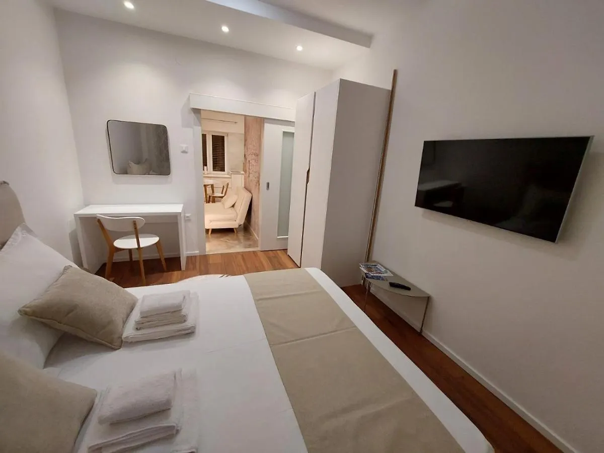 Adriatic Apartment Nada With Garden Fažana Chorvatsko