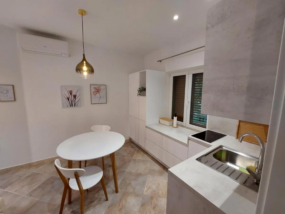 Adriatic Apartment Nada With Garden Fazana Croatia