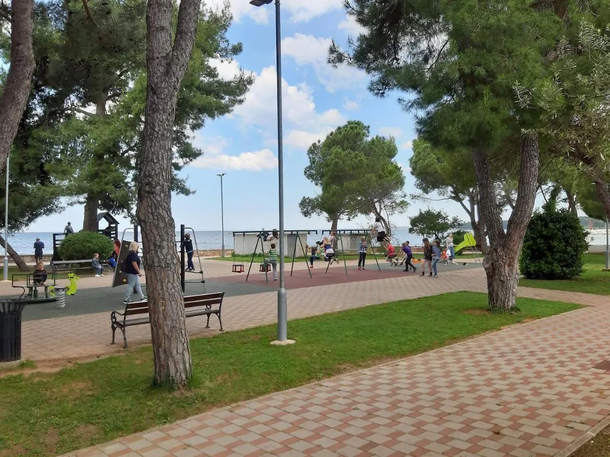 Adriatic Apartment Nada With Garden Fazana Croatia