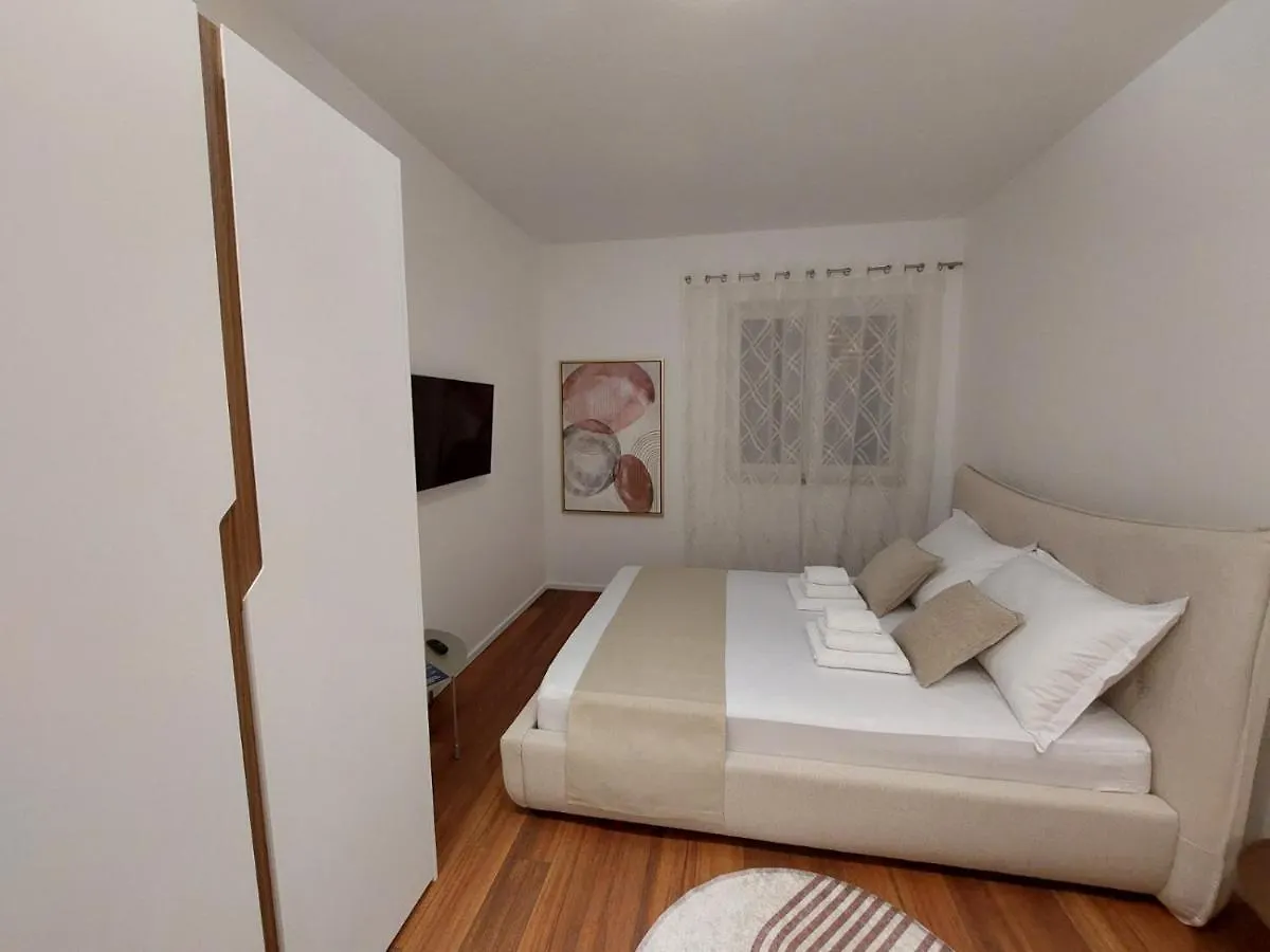 Adriatic Apartment Nada With Garden Fazana