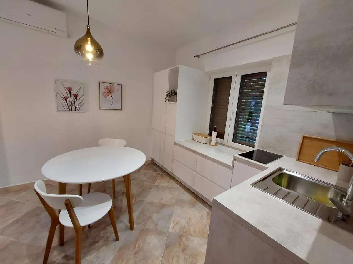 Adriatic Apartment Nada With Garden Fazana 0*,